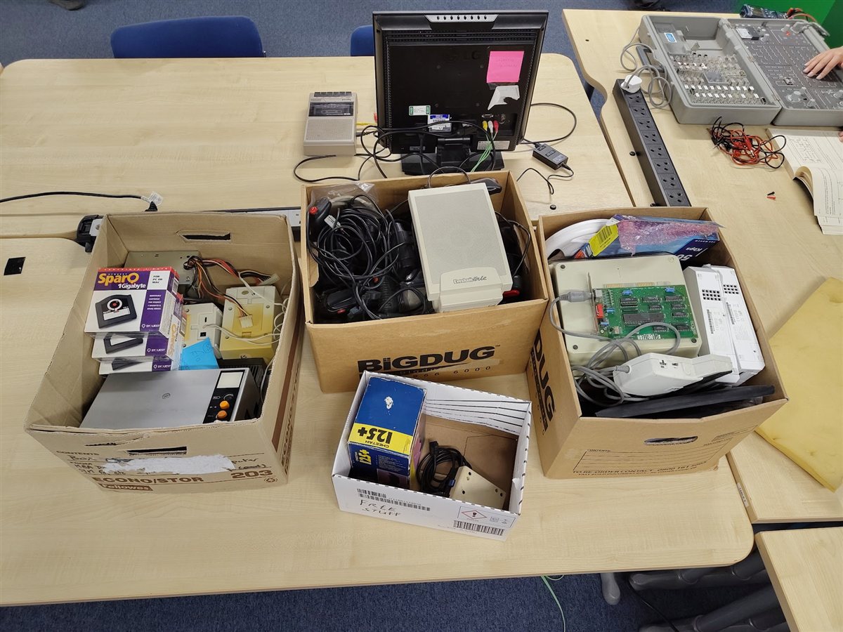 Free stuff table